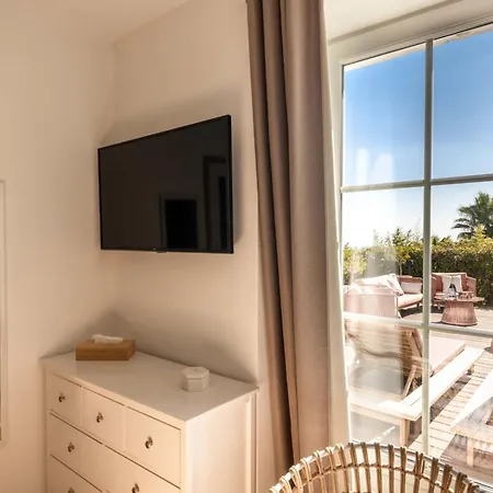 Дом отдыха 2 Private With Pool And Garden Sea View Ницца